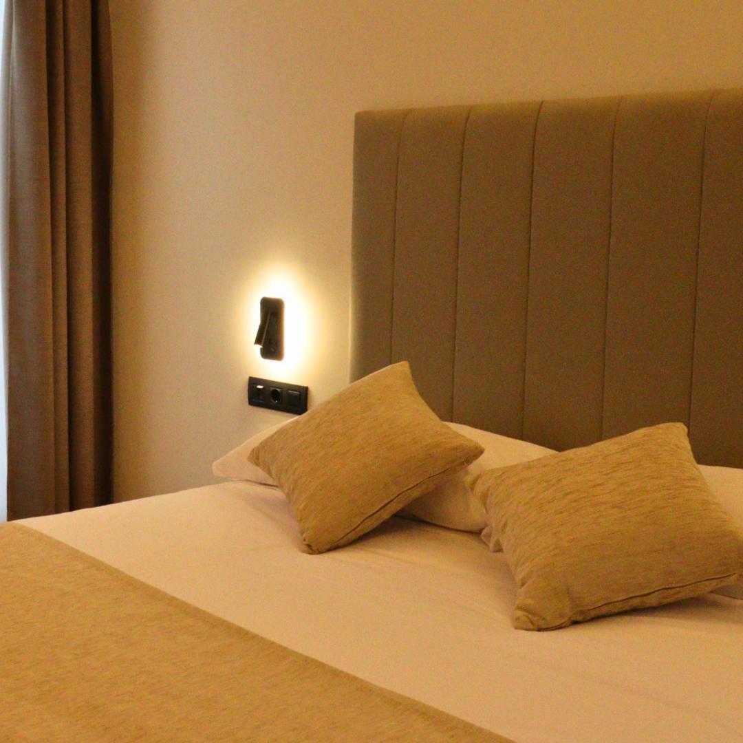 Hostal La Rua-Montera มาดริด ภายนอก รูปภาพ