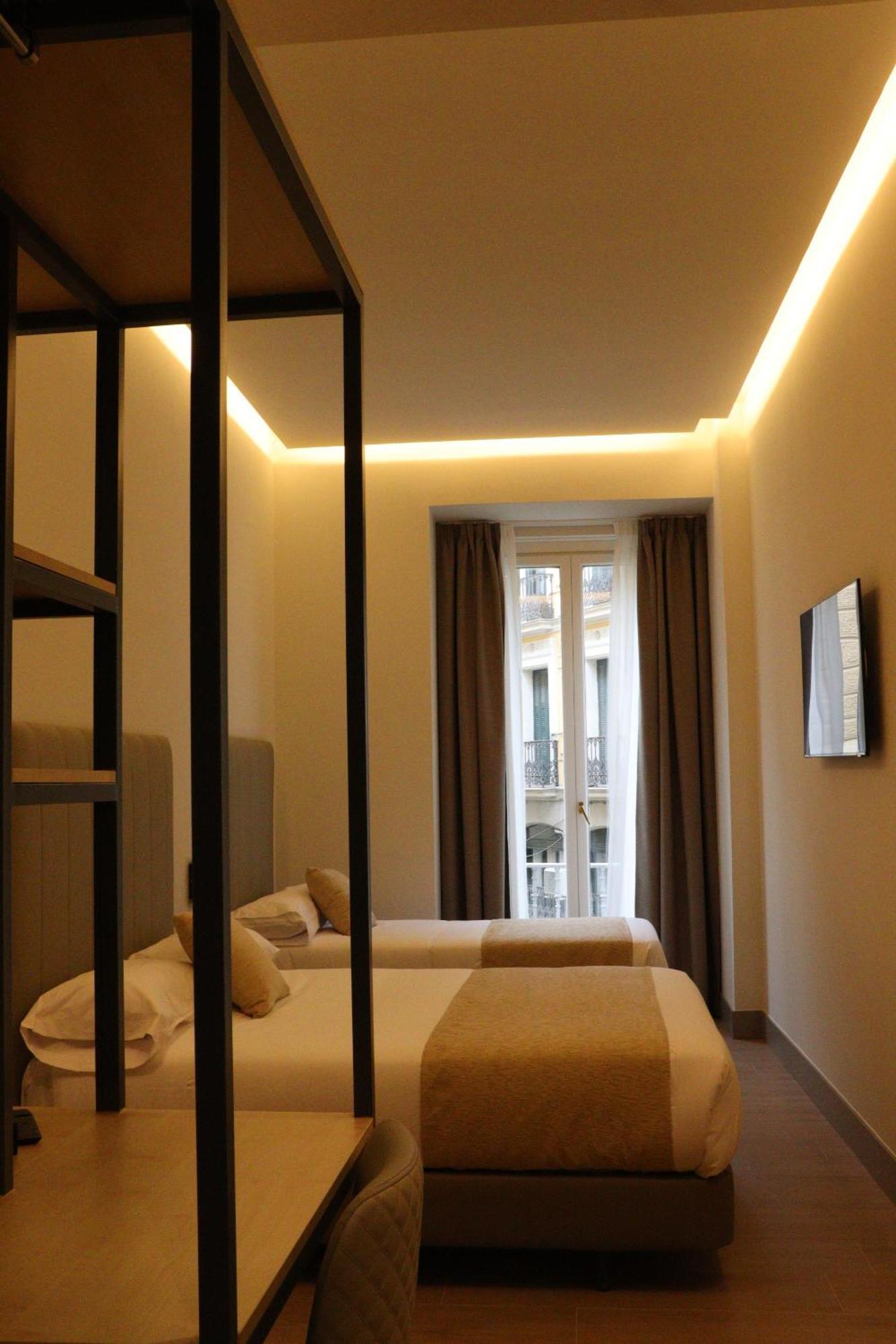 Hostal La Rua-Montera มาดริด ภายนอก รูปภาพ